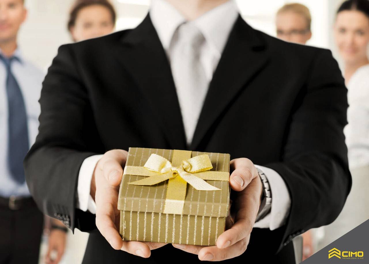 Melhor faca de pesca e camping para presentear clientes